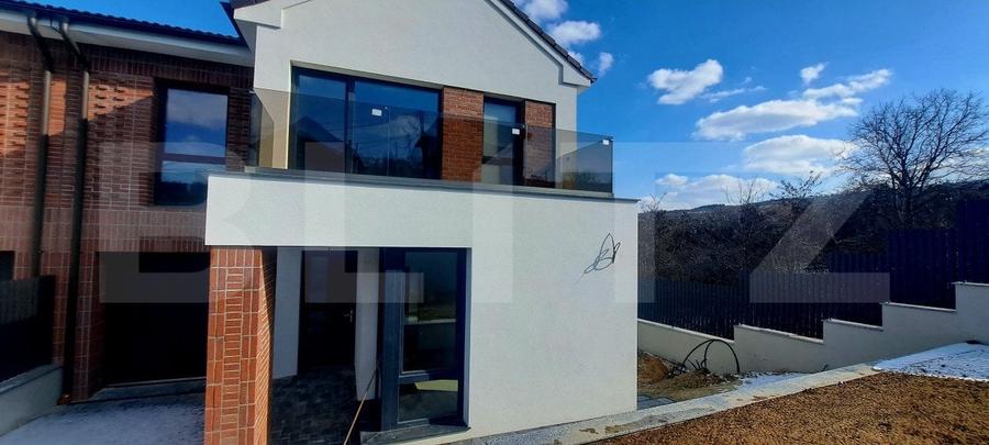 Casa in regim cuplat, 6 camere, 320 mp utili, teren 612 mp, situata in Borhanci - 2