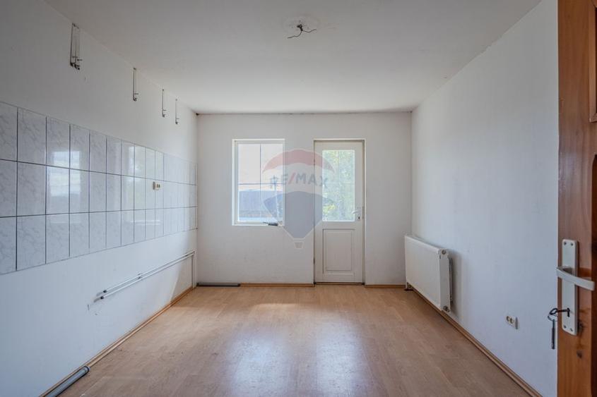 Comision 0 | Constructie cu teren 7000 mp in Dobolii de Jos, Covasna - 7