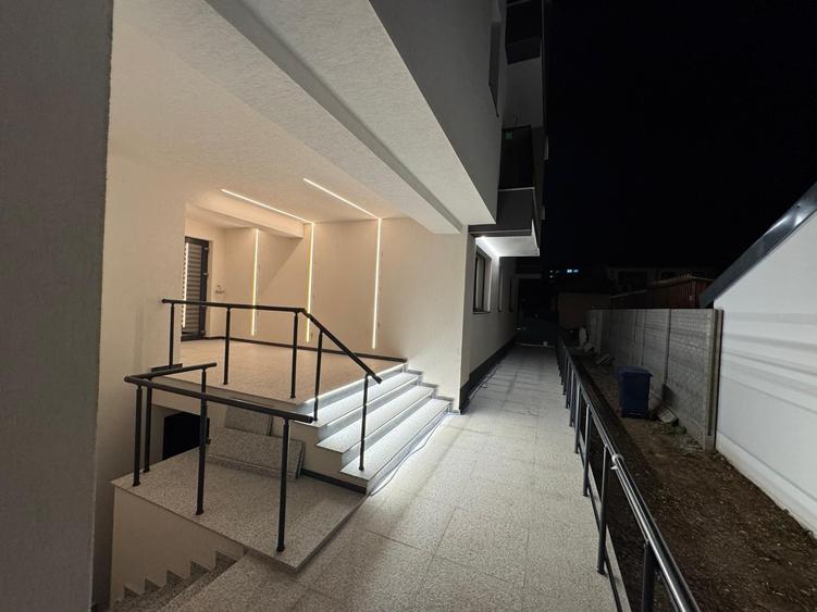 Apartament 3 camere decomandat nou/ metrou 1 Mai - 3