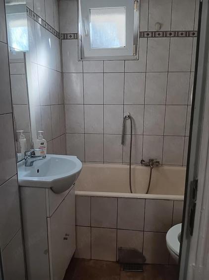 Vand apartament la casa parter zona Sinaia - 3