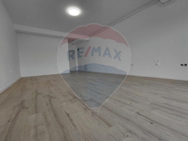 Studio de vânzare în DaVinci - 3