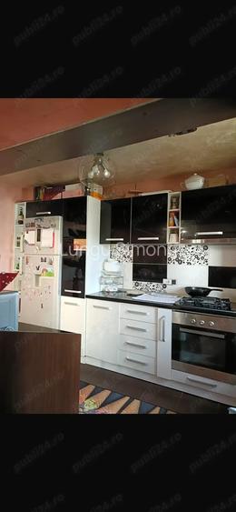 Apartament 4 camere Barlad Apartament 4 camere Barlad