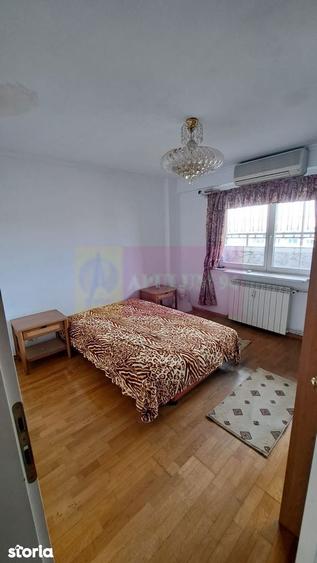 Apartament pe bd Decebal, stradal, - 4