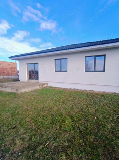 Casa de vanzare in stil mediteranean - 1