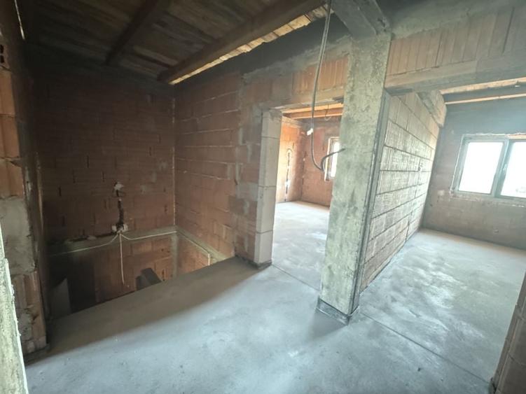 Sacalaz, 1/2 Duplex P+M, 4 Camere,2 Bai,Terasa Acoperita - 9