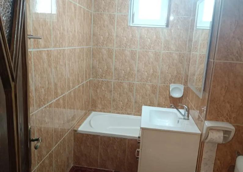 Apartament 4 camere Dogarilor ,parter - 11