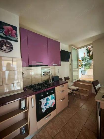 Casa cu 3 camere, 100 mp, zona centrala - 14