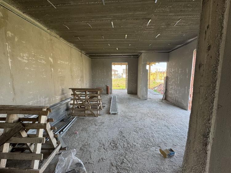 Sacalaz, 1/2 Duplex pe Etaj, 4 Camere,2 Bai,Terasa Acoperita - 5