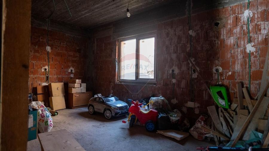 Vanzare vilă cu 5 camere Parter+Etaj, str. Magnoliei - Pantelimon - 20