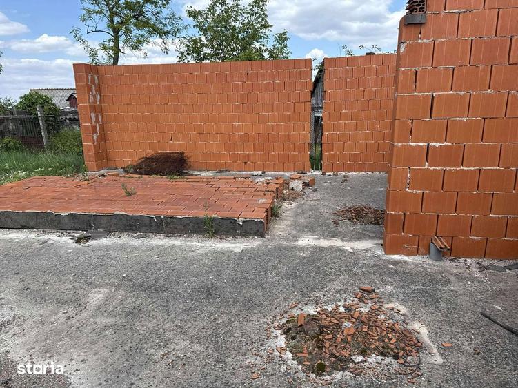 Teren 1907mp, ingradit,40ml frontm cu proiect casa Parter sat Les - 8