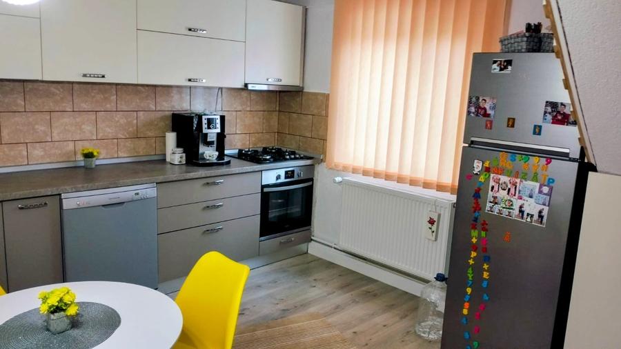 Casa individuală P+M, zonă liniștită, în Vatra veche a satului - 6