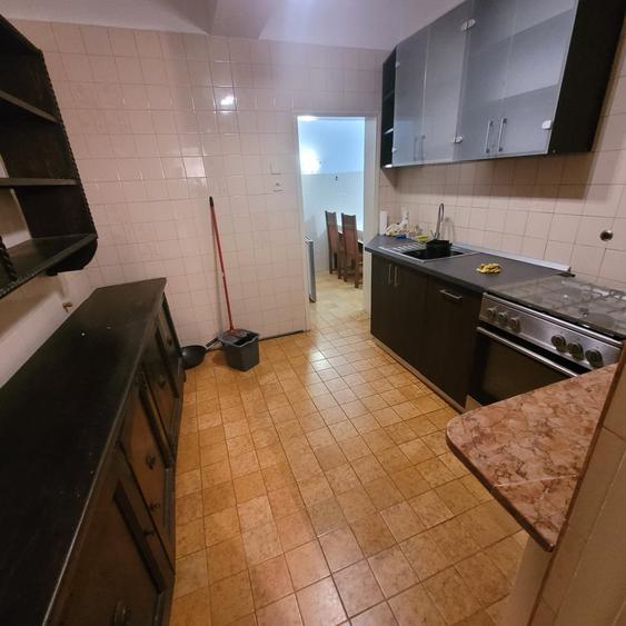 Universitate, Intercontinental, Blocul Roșu - 15