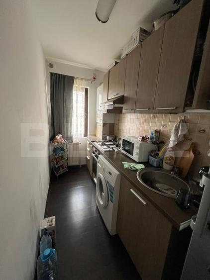 Apartament cu 2 camere semidecomandat, mobilat în Moreni