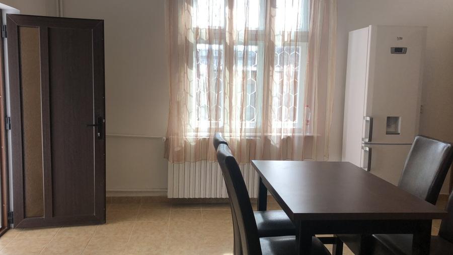 Oferim spre închiriere imobil pentru birouri - 13