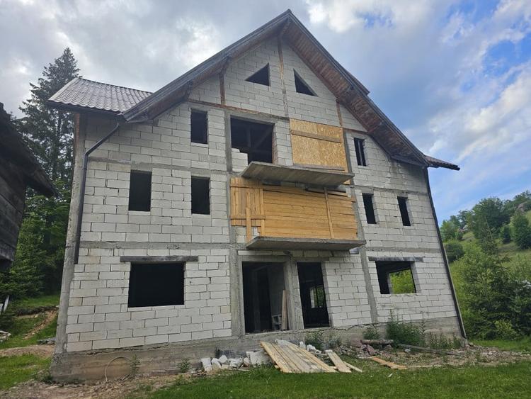 Casa de vacanta + teren intravilan suprafata 2.075mp, Bubesti, Arieseni - 6