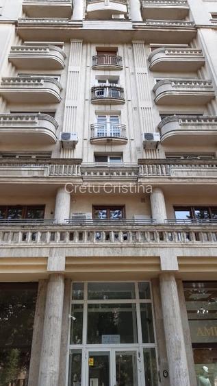 Apartament 3 camere, renovat, mobilat, 81.7 mp, Piata Unirii, 2 bai, 2 balcoane Apartament 3 camere, renovat, mobilat, 81.7 mp, Piata Unirii, 2 bai, 2 balcoane