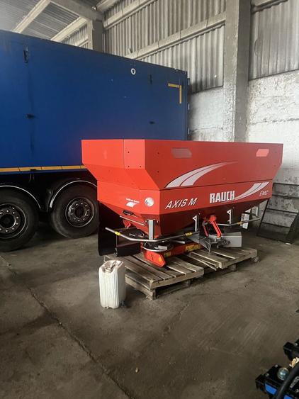 16 ha teren arabil Tecuci irigatii Utilaje agricole - 1