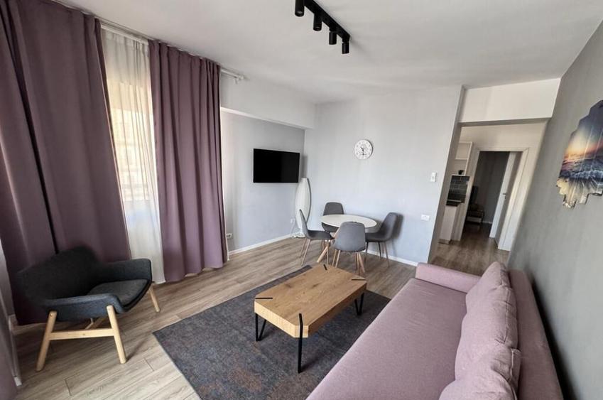 Mamaia Central apartament 2 camere decomandat, vedere la mar - 1