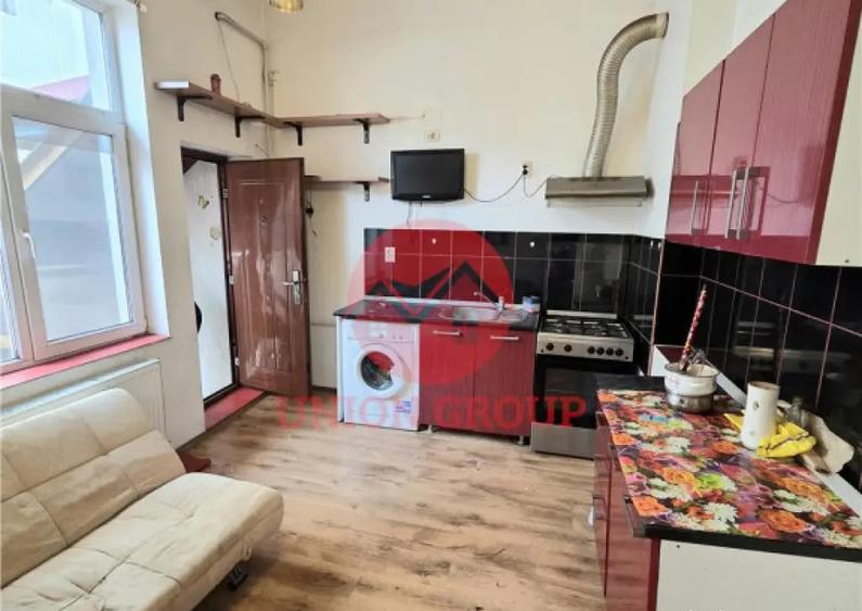 Casa 3 Camere Si Garsoniera in Vila, Zona Centrala - 1