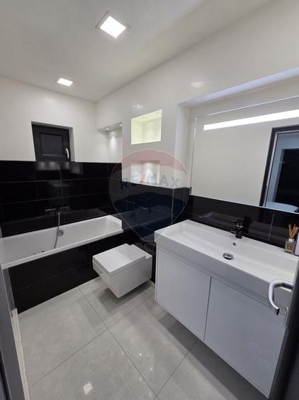 Apartament cu 3 camere etajul 1, zona Poienita - 15