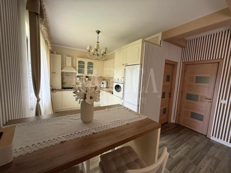 Casa 4 camere de vanzare in Floresti - 1