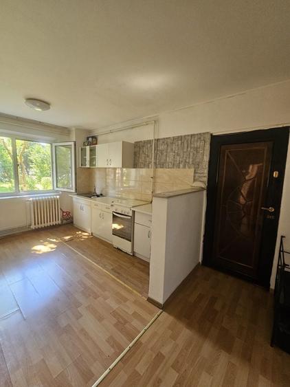 Apartament 2 camere de vanzare zona Pietei - 1