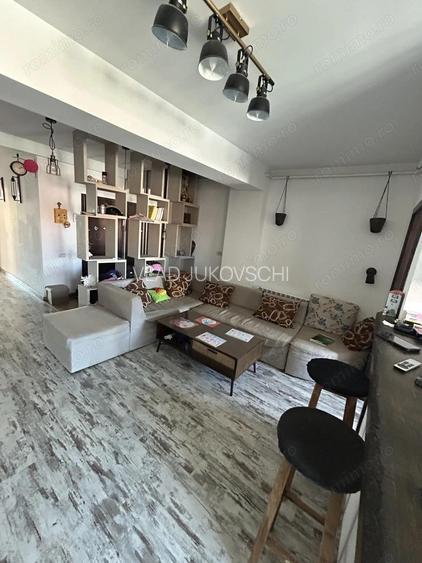 Apartament/Duplex 6 camere zona Primo Apartament/Duplex 6 camere zona Primo