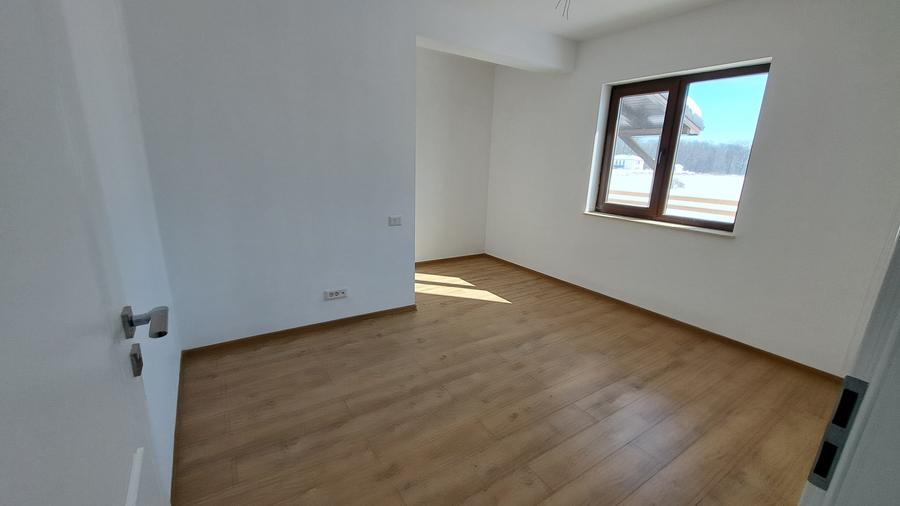 CASA 4 CAMERE CU SUPRAFATA GENEROASA IN  STIL NEOROMANESC - 28