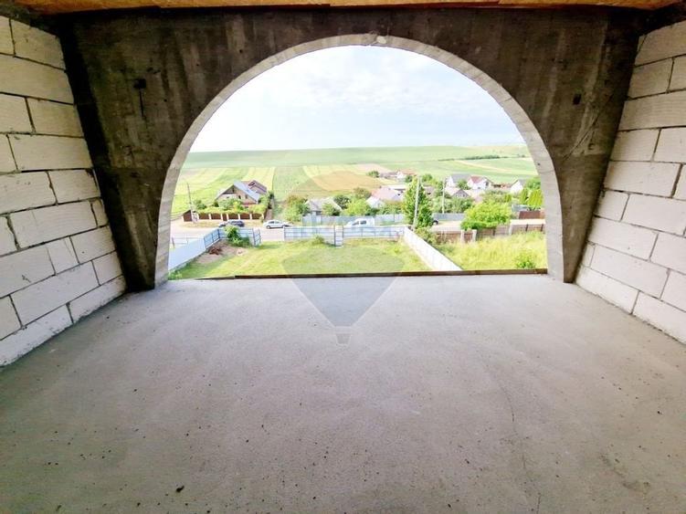 Casă spațioasă S+P+1E+M și teren generos 1664 mp - 32