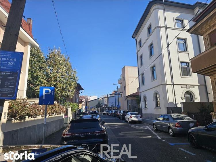 Vila de vanzare zona Foisorul de Foc - 1