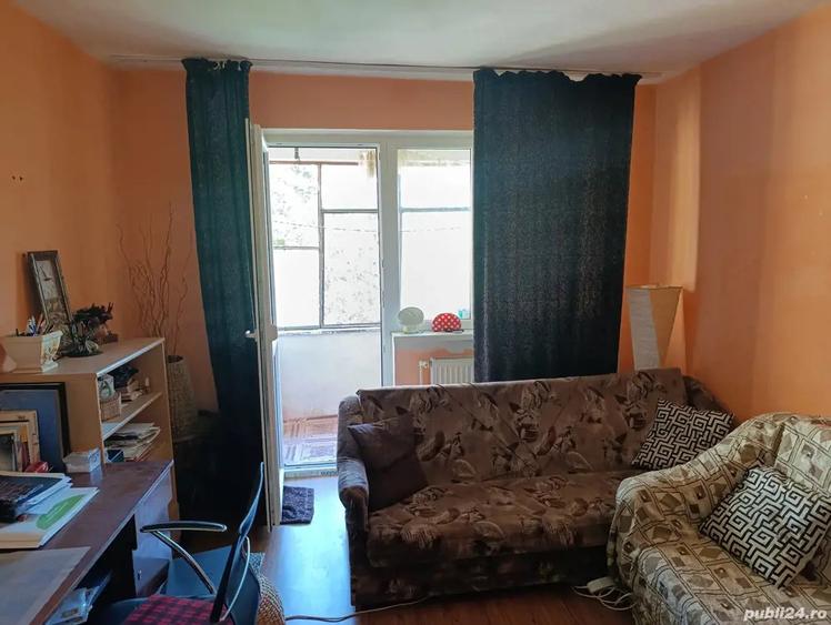 Vand apart 2 camere zona Peco - 6