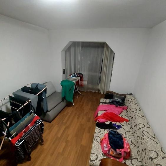 De vanzare 4 camere/97 mp utili/Scoala 10/Focsani/et 3/4 - 2