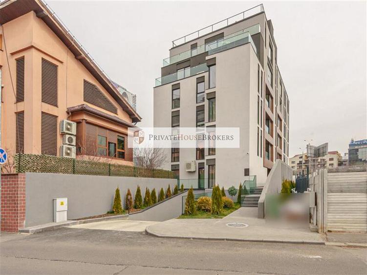 Apartament cu 2 camere semidecomandat, mobilat în Aviației