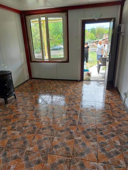 VIND Casa DE Vacan?a 20 km de la Hunedoara 25.000. E.negociabili. - 2