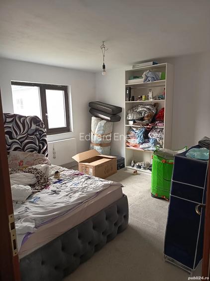 Vand casa cu 3 camere