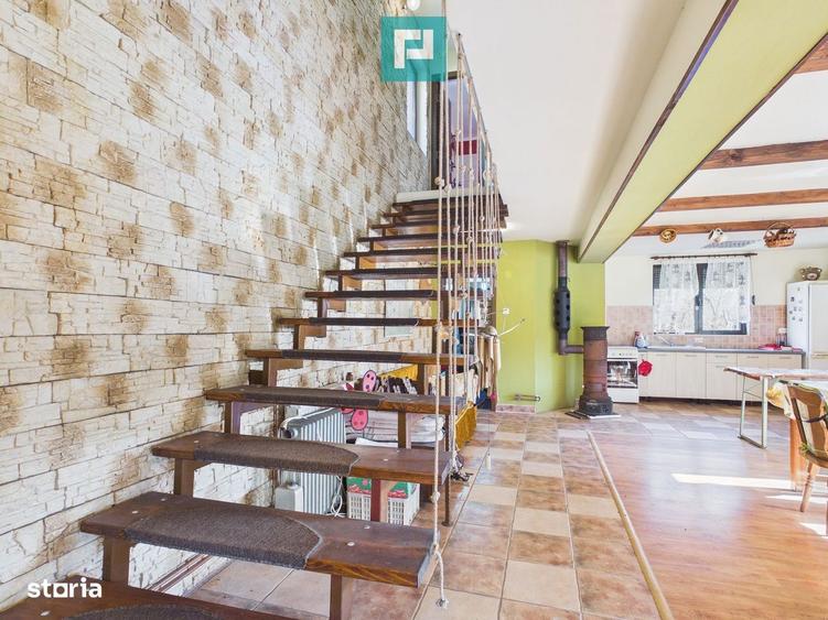 Cabana deosebita cu 4 camere in Casoaia - 10