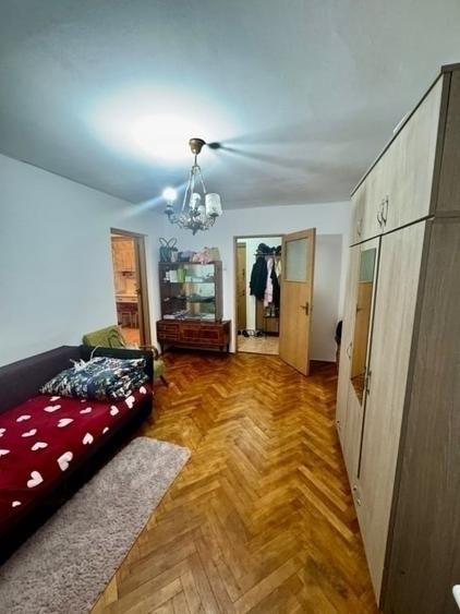 PODU ROS - PIATA NICOLINA - 2 CAMERE DECOMANDAT - ETAJ INTERMEDIAR - INVESTITIE! - 1