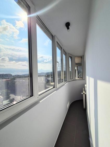Apartament cu 3 camere decomandat în Metalurgie