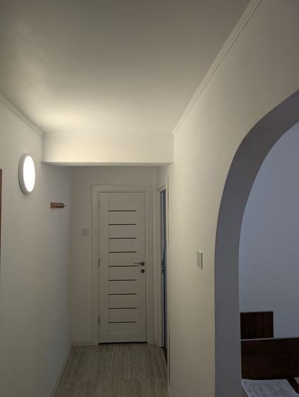 Apartament cu 2 camere semidecomandat în Crivina