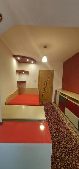 Apartament cu 3 camere decomandat în Zimbru