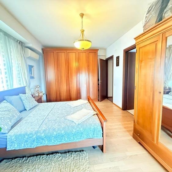 Apartament cu 4 camere decomandat, mobilat în Ștefan cel Mare