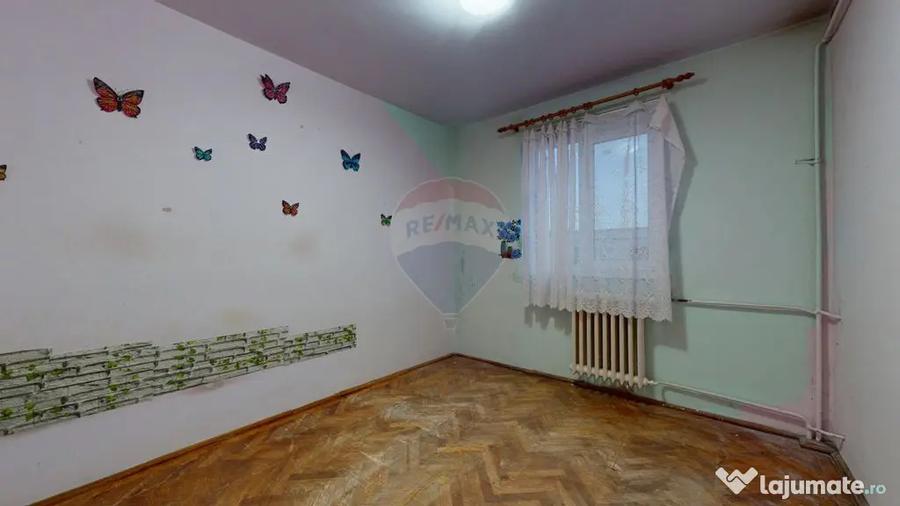 Apartament cu 3 camere semidecomandat în Electroprecizia