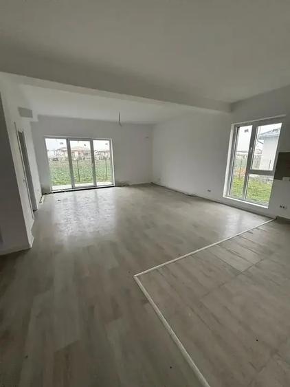 Vila 4 Camere P+1De Vanzare | Individuala  Complex Rezidential | Curte - 3