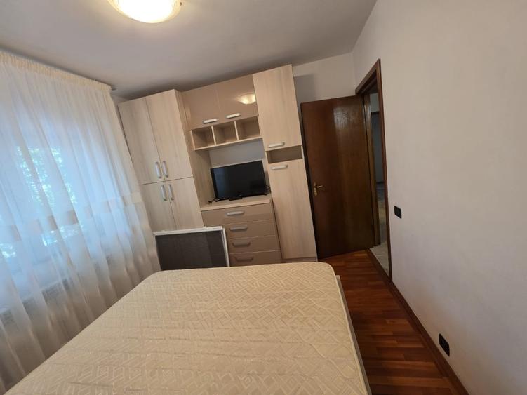 Apartament cu 4 camere decomandat în Fundeni
