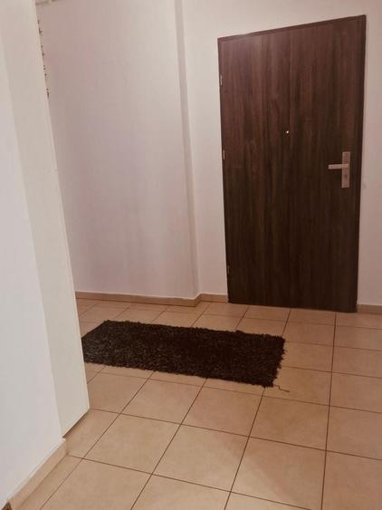 Soarelui. 3 camere. Decomandat. Mobilat si utilat. Terasa mare - 12