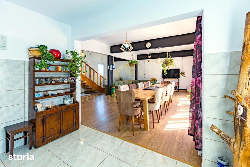 Casă cu 4 camere cu Teren 4160 Mp în Moieciu