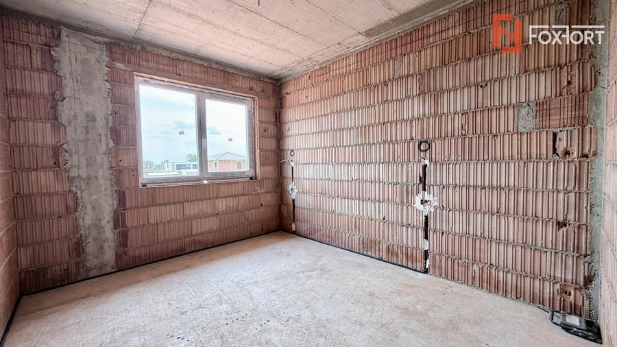 Duplex cu 5 camere cu Canalizare în Moșnița Nouă