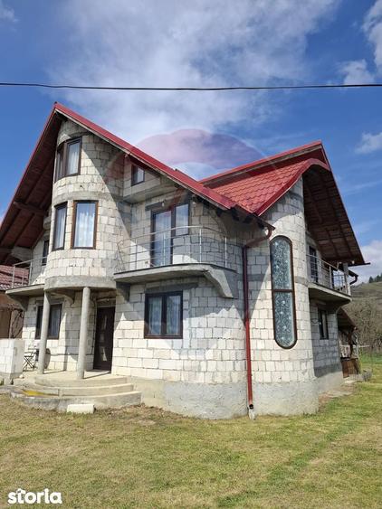 Casa / Vila cu 5 camere de vanzare - 3