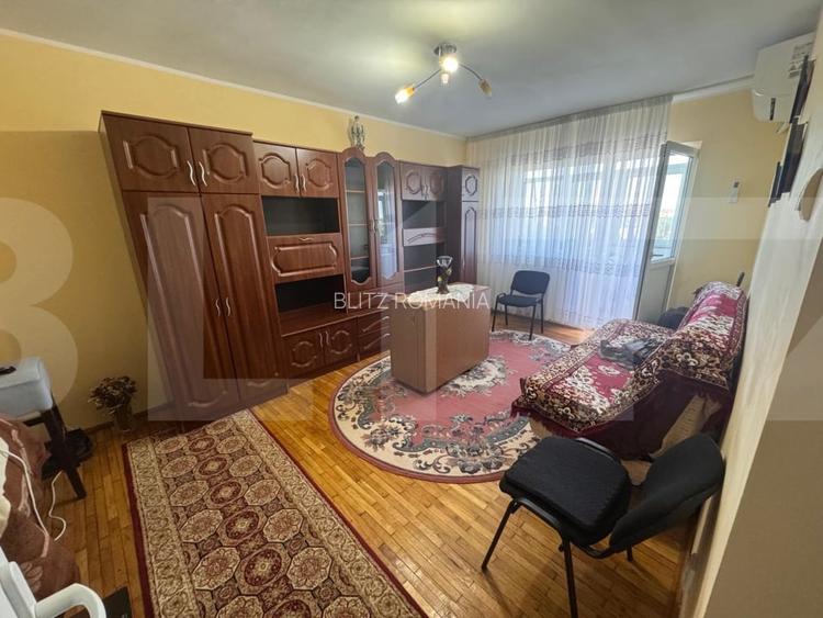 Apartament cu 3 camere - decomandat, mobilat - zona Imparat Traian