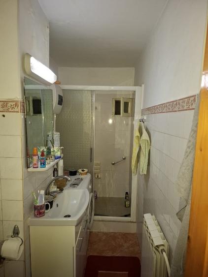 Vind apartament cu 2 camere intre  et 2/4 zona 2 stejari incalzire ENTEL 62000 E - 4